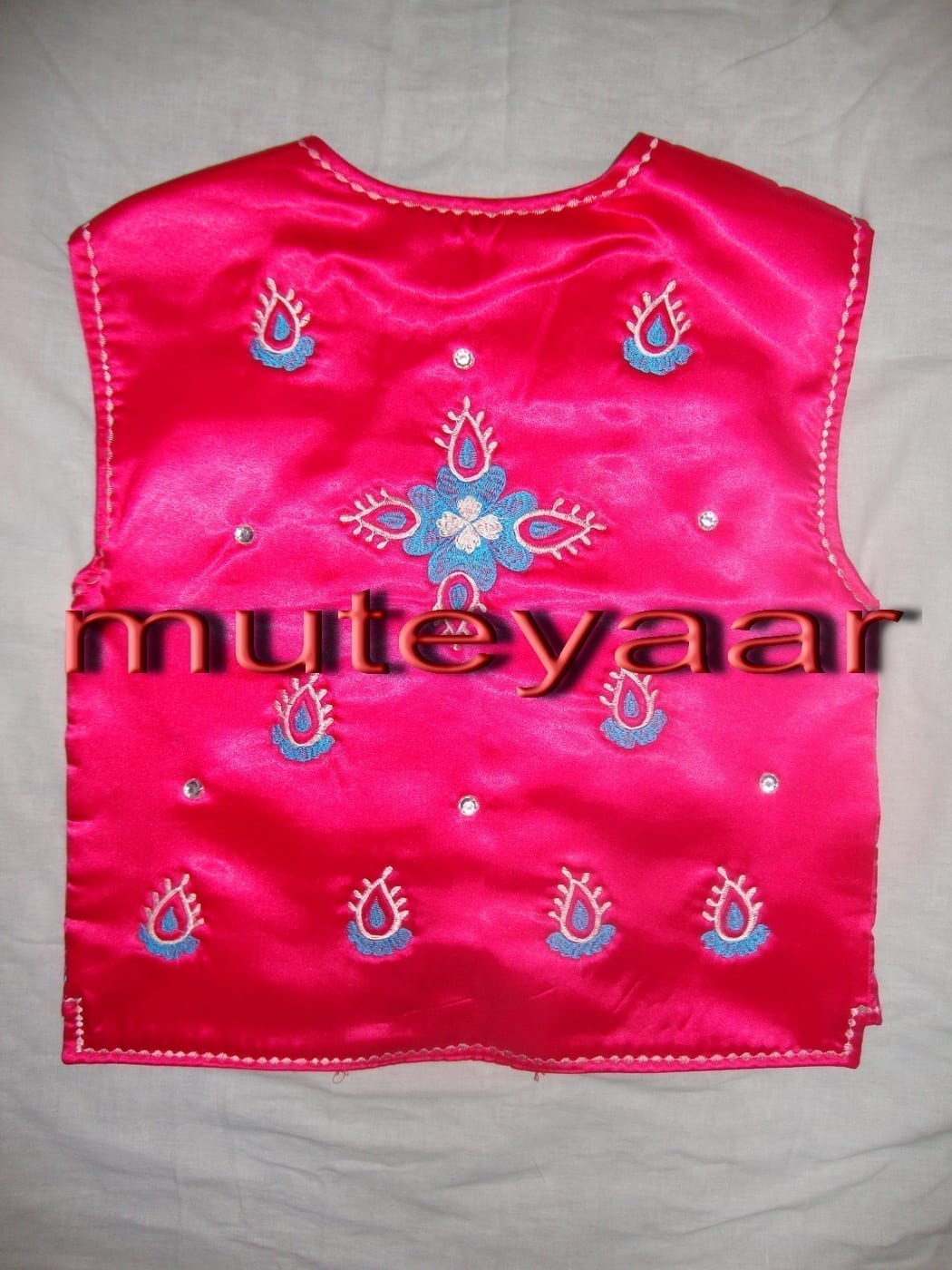 Magenta / Cream embroidered Bhangra dance dress outfit costume 3