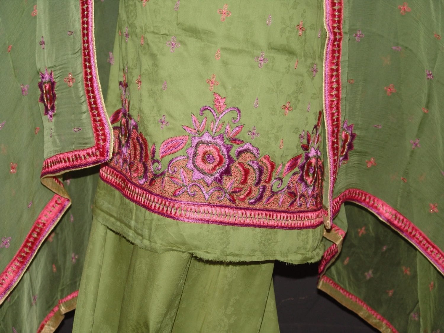 Hand Embroidered Self Printed Cotton Suit Half Pure Chunni H0110 Hand Embroidered Self Printed Cotton Suit Half Pure Chunni H0110