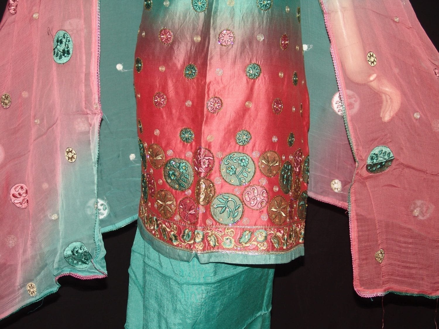 Party wear embroidered TAFFETA COTTON Suit CHIFFON chunni M0209 Party wear embroidered TAFFETA COTTON Suit CHIFFON chunni M0209