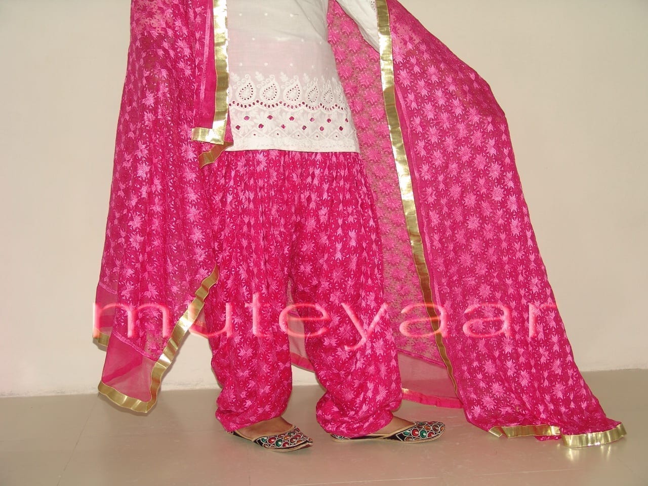 Hot Pink Magenta PHULKARI Patiala Salwar with matching Dupatta PHS01 Hot Pink Magenta PHULKARI Patiala Salwar with matching Dupatta PHS01