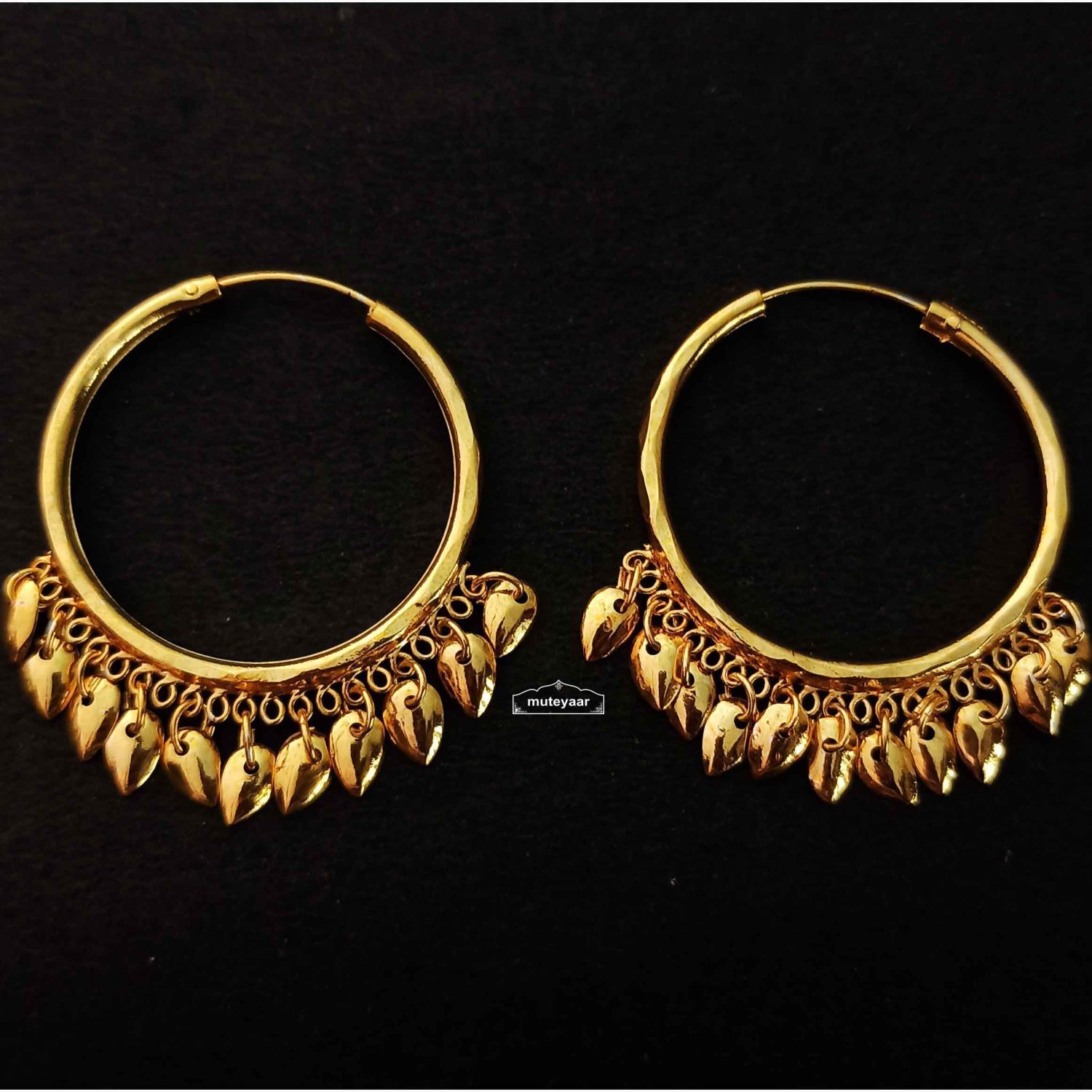 Gold Polished Ear Rings Baliyyan set with Golden Pattiyaan J0122