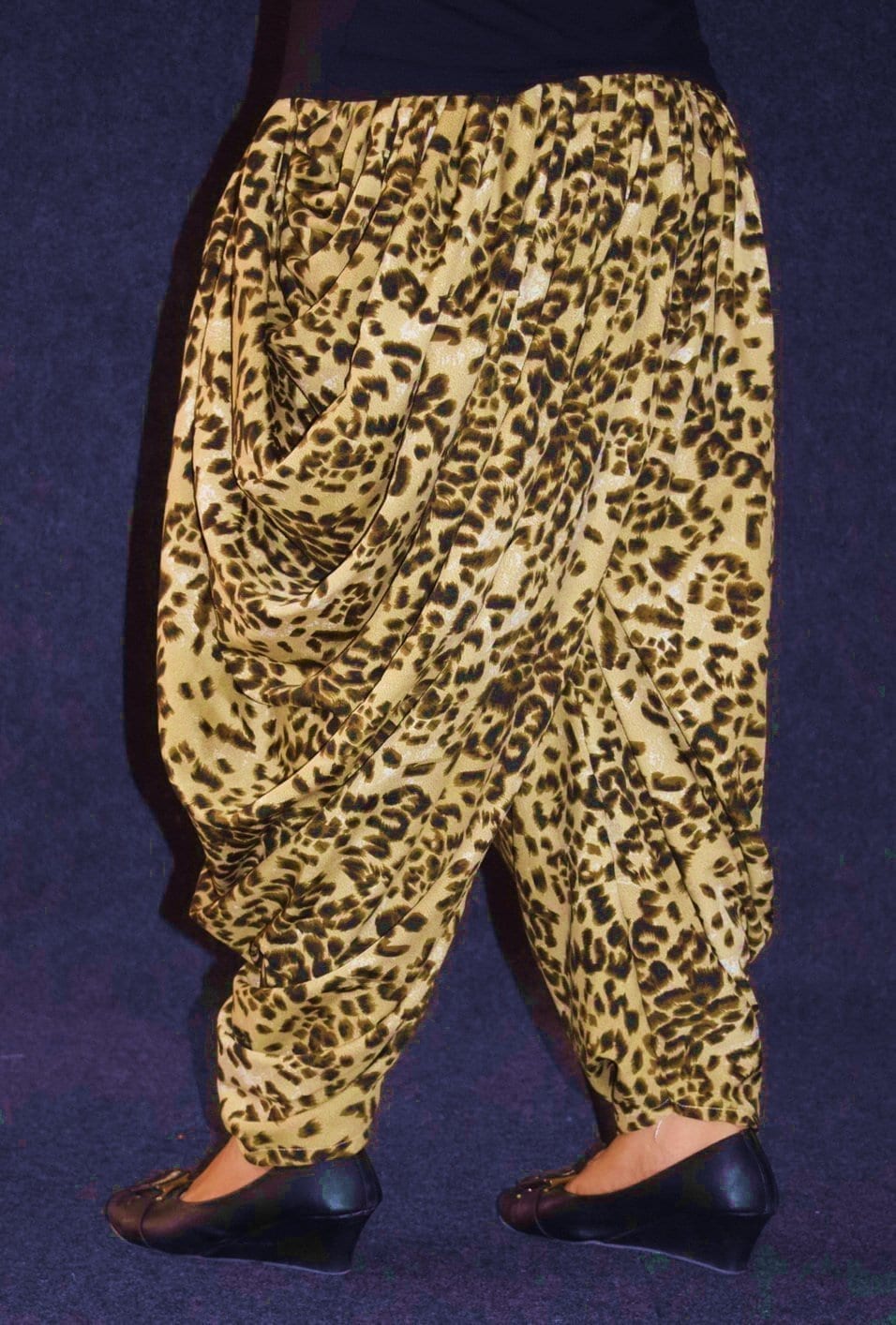 Cheetah Print Crepe Dhoti Salwar / Shalwar custom made DPS03 Cheetah Print Crepe Dhoti Salwar / Shalwar custom made DPS03