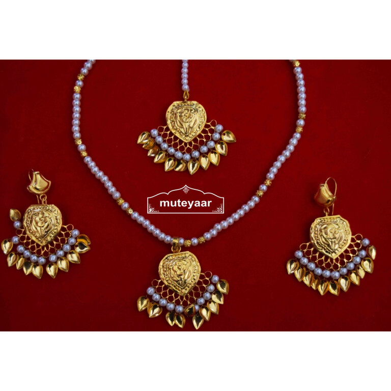24 Ct. Gold Plated Punjabi Traditional Pendant Earrings Tikka set J0426