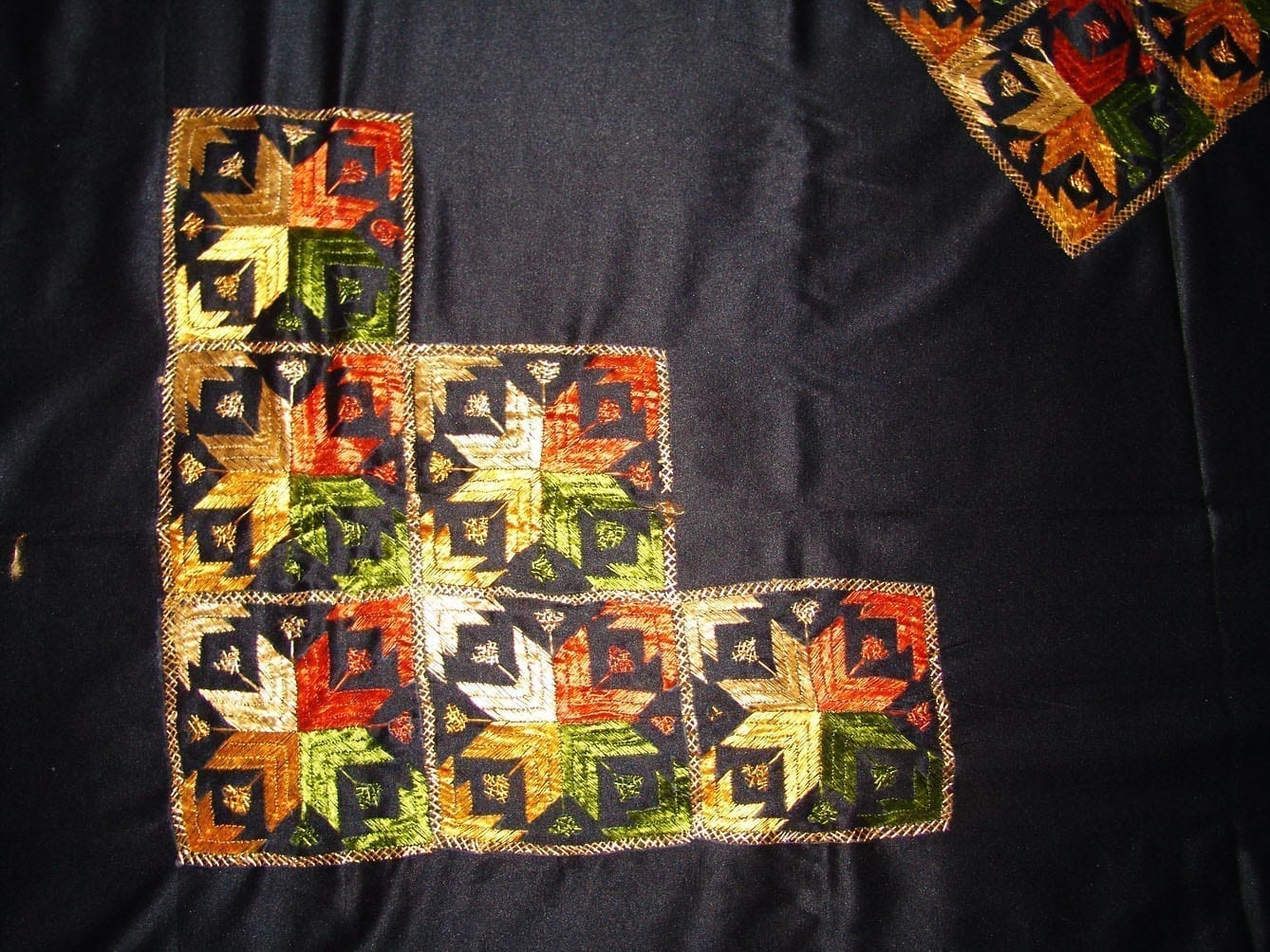 Black Glazed cotton Phulkari Hand Embr Bed Cover set Z0030 Black Glazed cotton Phulkari Hand Embr Bed Cover set Z0030
