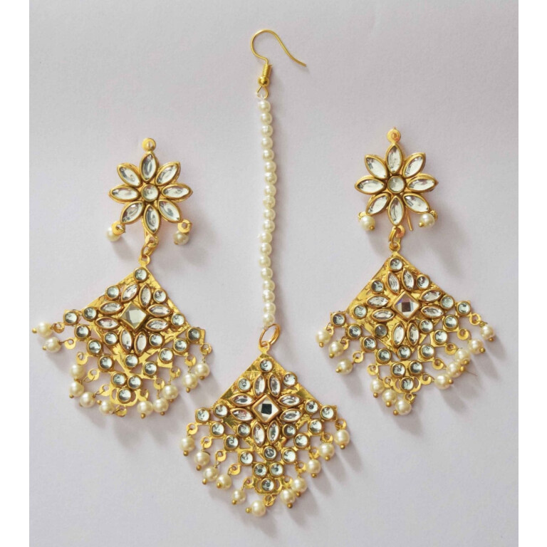 Kundan Work Punjabi Traditional Jewellery Earrings Tikka set J0468