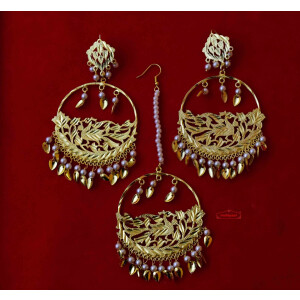 Punjabi Tikka Set with matching earrings J0509