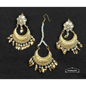 Chandrama Design Tikka Earrings Set With Kundan J0538