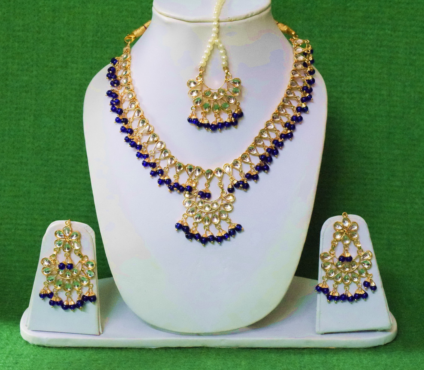 Blue Kundan Set of Tikka Earrings Necklace J0374 1