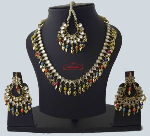 Kundan Set with Multicolour Beads & Pipal Patti J0562