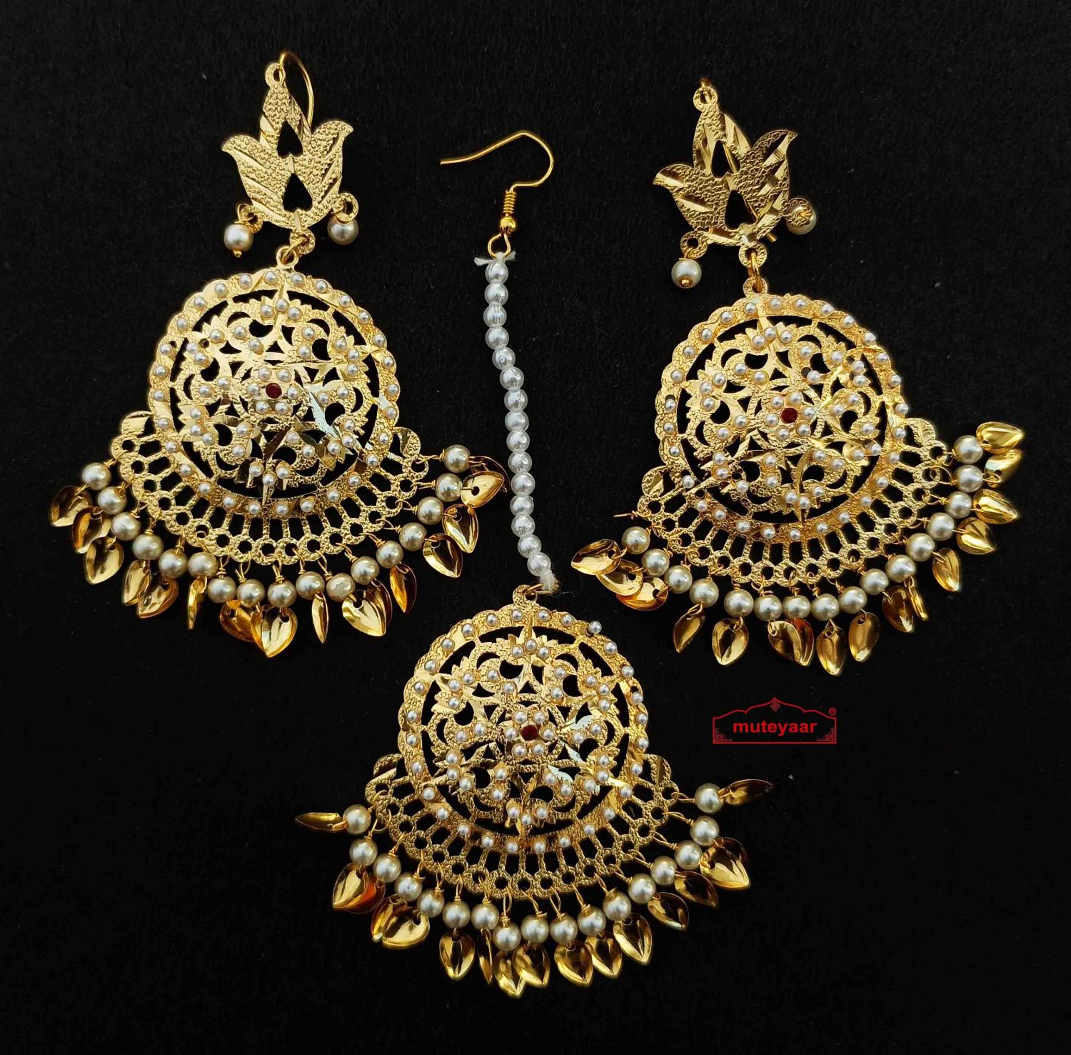 Golden Jadau Tikka earrings Set J0608 1