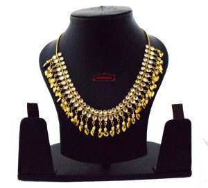White Kundan Chain J0617