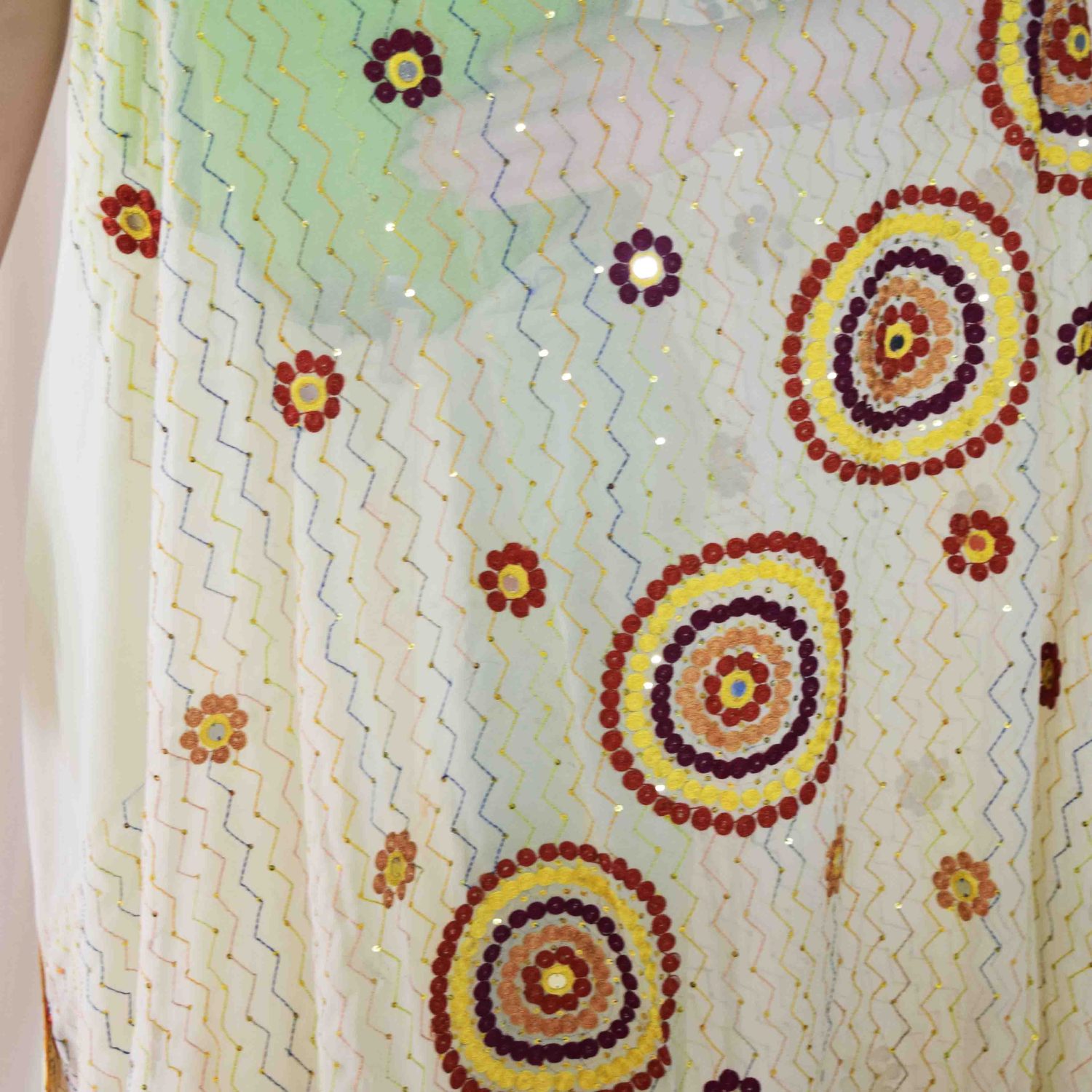 Off White Embroidered Georgette Saree S39 4 Off White Embroidered Georgette Saree S39