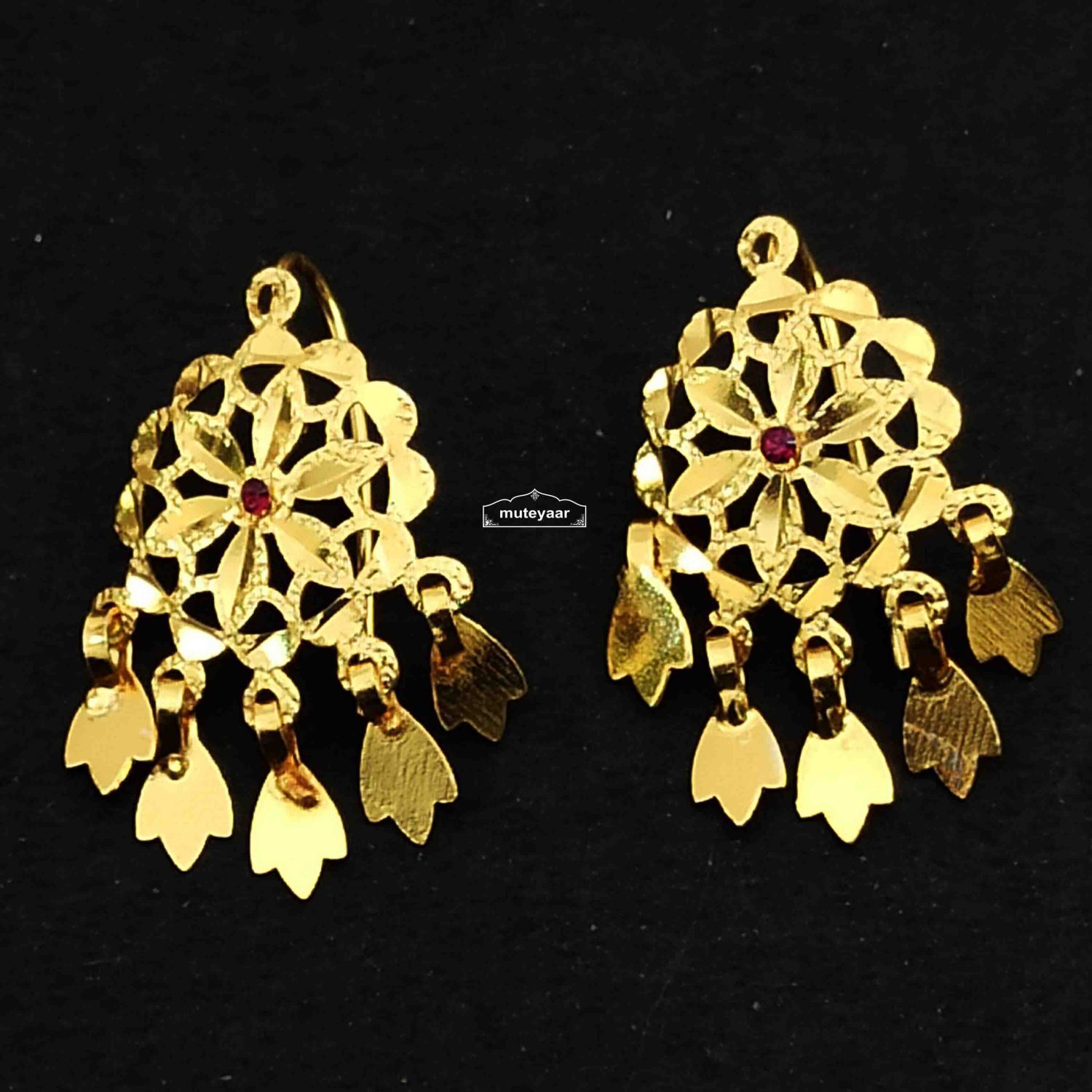 Small Tops Earrings J0770 3 Small Tops Earrings J0770