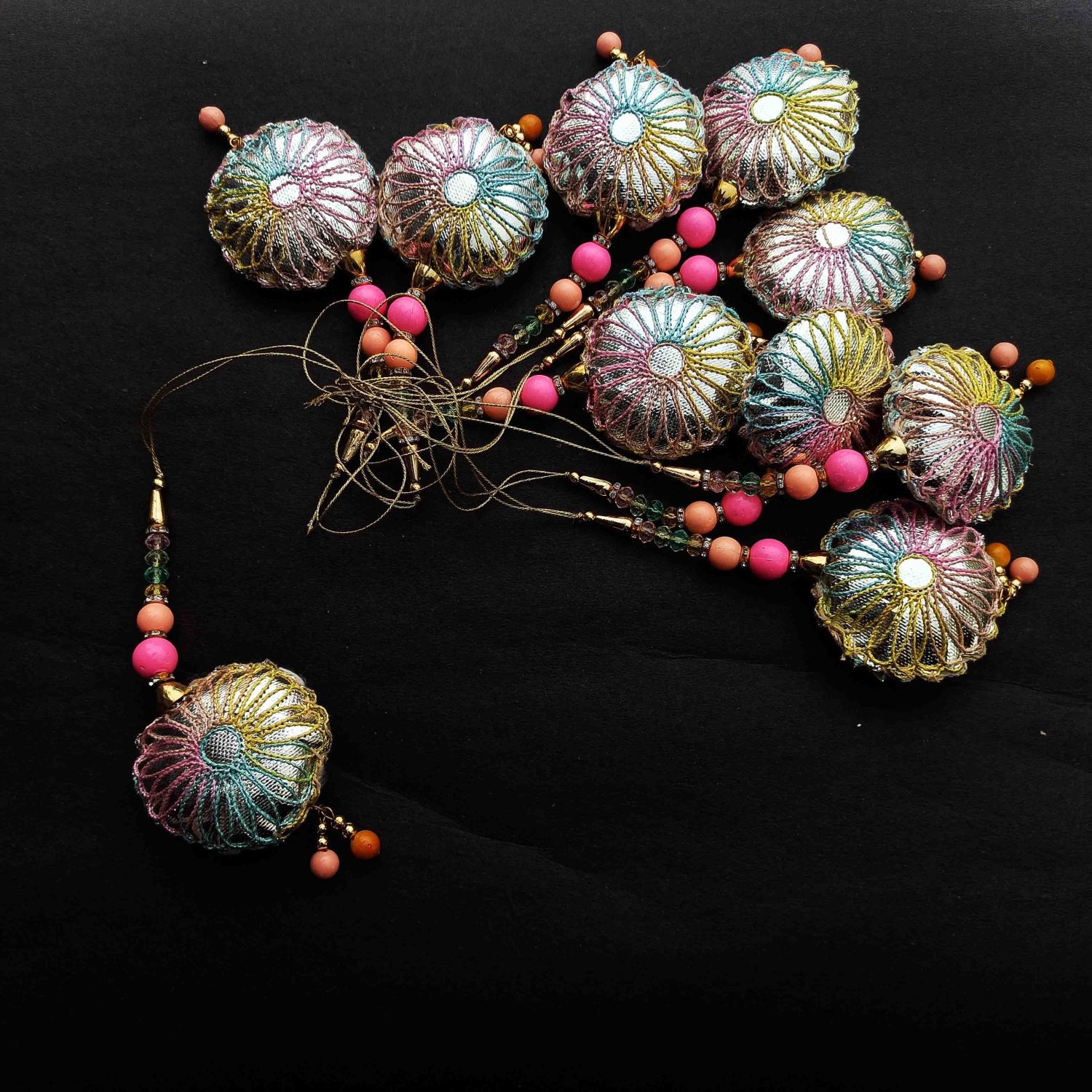 Vibrant Potli Latkan LK115 3 Vibrant Potli Latkan LK115